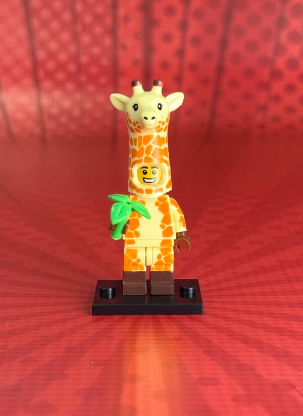 Other Minifigure | Giraffe Suit